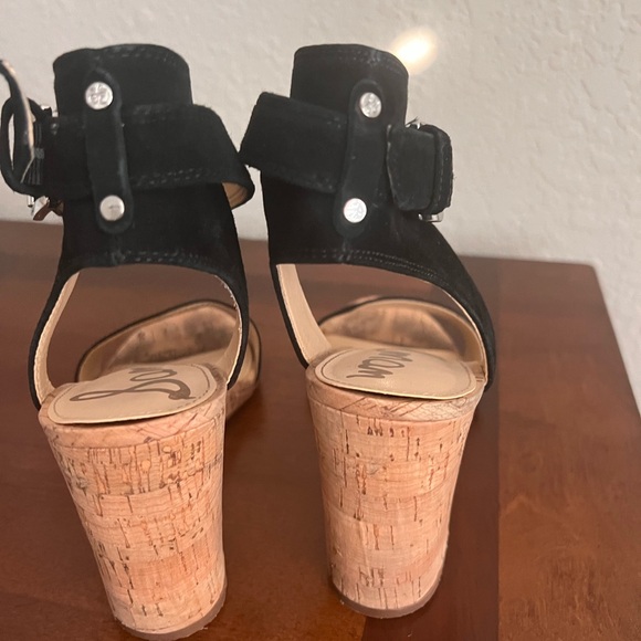 Gently used Sam Edelman suede wedge. - Picture 3 of 4